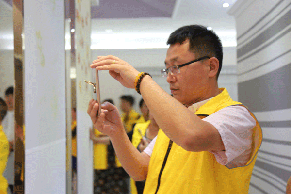 天然居硅藻泥第22期營(yíng)銷(xiāo)培訓(xùn)圓滿(mǎn)結(jié)業(yè) 天然居硅藻泥第22期營(yíng)銷(xiāo)培訓(xùn)圓滿(mǎn)結(jié)業(yè)