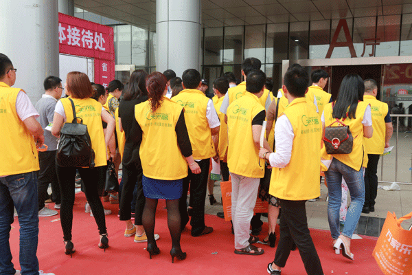 天然居硅藻泥第22期營(yíng)銷(xiāo)培訓(xùn)圓滿(mǎn)結(jié)業(yè) 天然居硅藻泥第22期營(yíng)銷(xiāo)培訓(xùn)圓滿(mǎn)結(jié)業(yè)