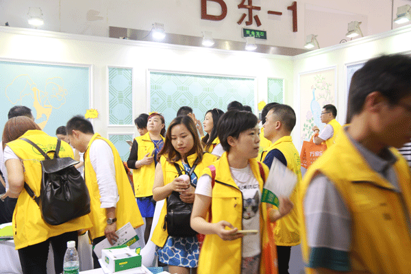 天然居硅藻泥第22期營(yíng)銷(xiāo)培訓(xùn)圓滿(mǎn)結(jié)業(yè) 天然居硅藻泥第22期營(yíng)銷(xiāo)培訓(xùn)圓滿(mǎn)結(jié)業(yè)